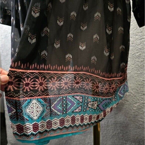 American Rag Cie Batik Blouse/Tunic Sz L Pleat front Tie Back Boho Tribal Aztec - Picture 7 of 9